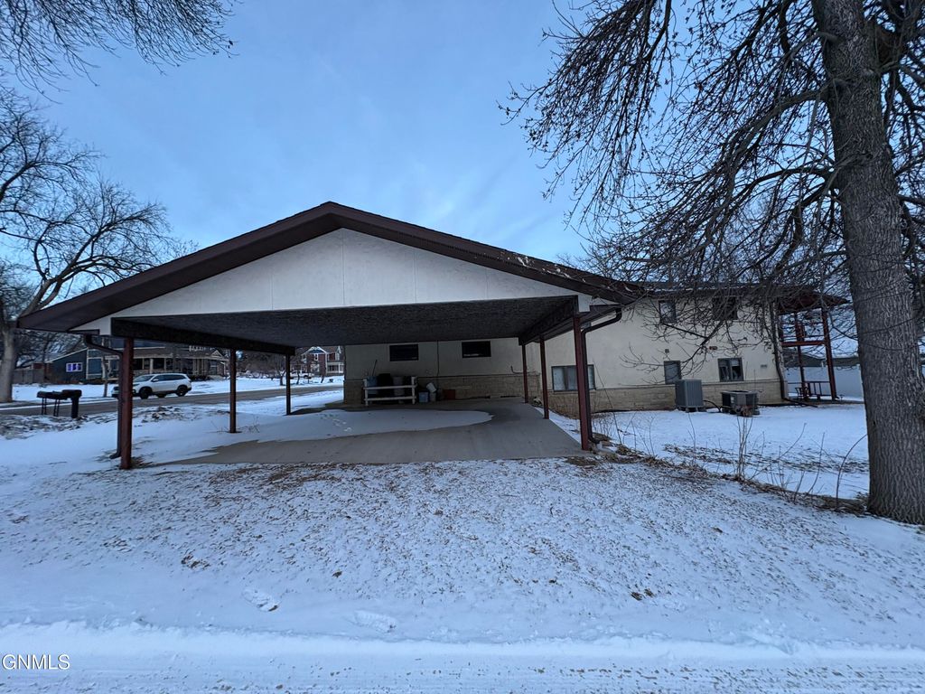 21 6th Avenue NW, LaMoure, ND 58458 photo 36