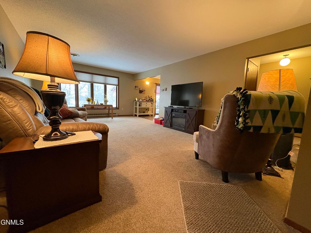 21 6th Avenue NW, LaMoure, ND 58458 photo 7