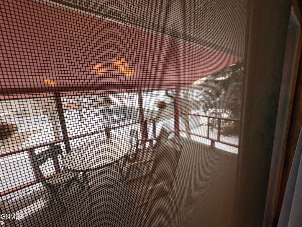 21 6th Avenue NW, LaMoure, ND 58458 photo 9