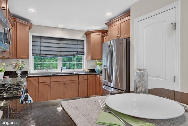 187 WAYPOINT DR, Lancaster, PA 17603