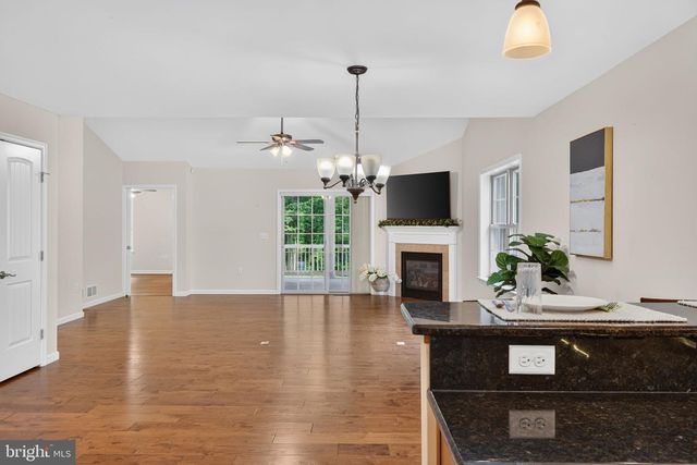 187 WAYPOINT DR, Lancaster, PA 17603