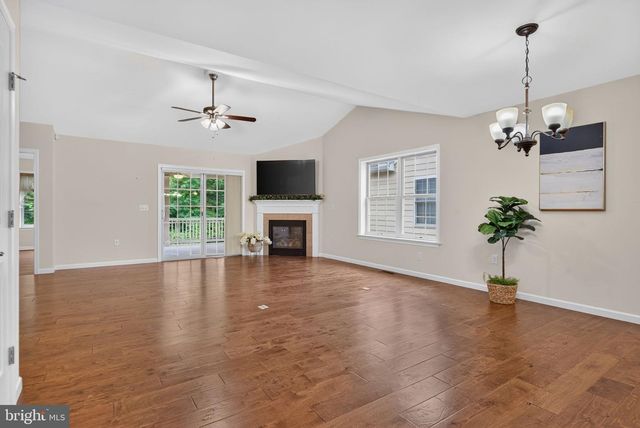 187 WAYPOINT DR, Lancaster, PA 17603