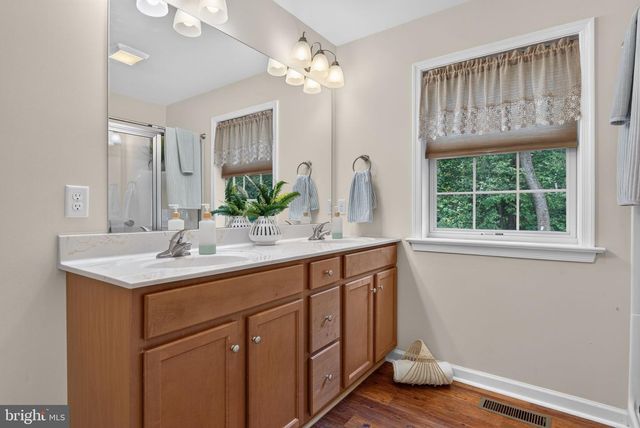 187 WAYPOINT DR, Lancaster, PA 17603