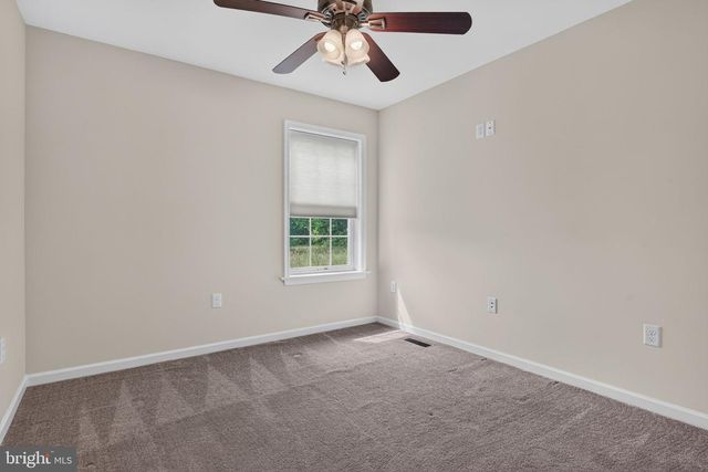 187 WAYPOINT DR, Lancaster, PA 17603