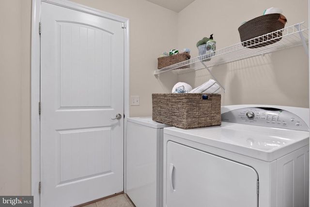 187 WAYPOINT DR, Lancaster, PA 17603