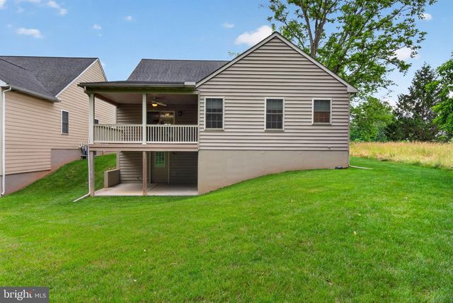 187 WAYPOINT DR, Lancaster, PA 17603
