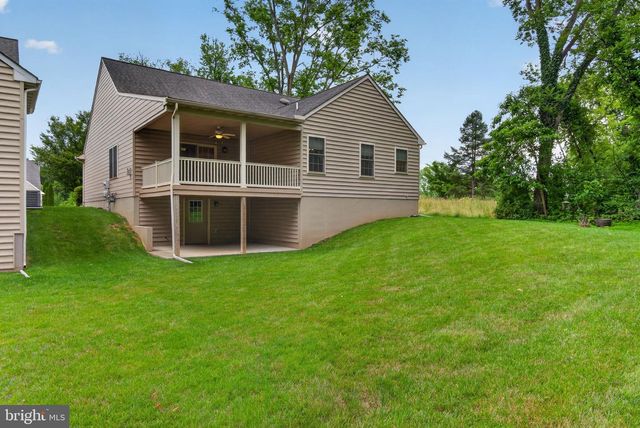 187 WAYPOINT DR, Lancaster, PA 17603