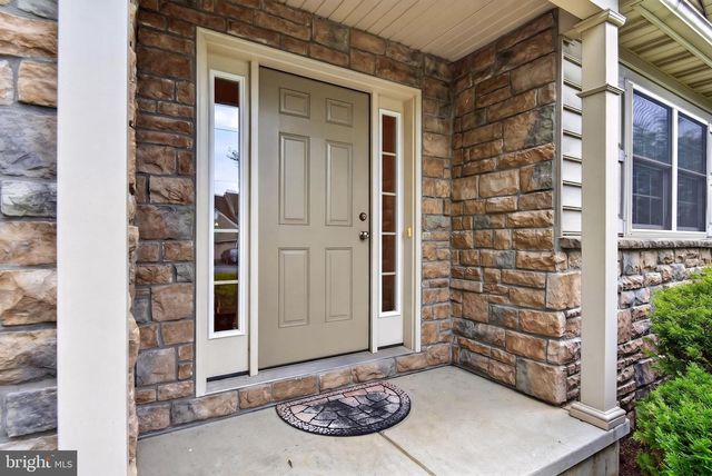 187 WAYPOINT DR, Lancaster, PA 17603