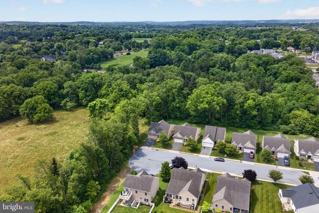 187 WAYPOINT DR, Lancaster, PA 17603