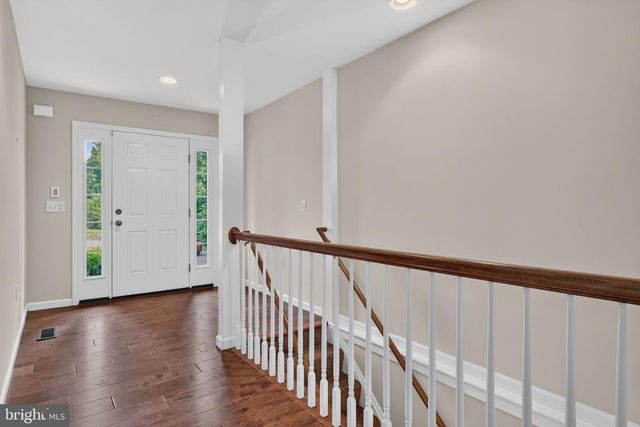 187 WAYPOINT DR, Lancaster, PA 17603