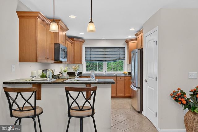 187 WAYPOINT DR, Lancaster, PA 17603