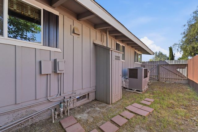 30000 Kasson Rd 2H27 Sunset Dr, Tracy, CA 95304