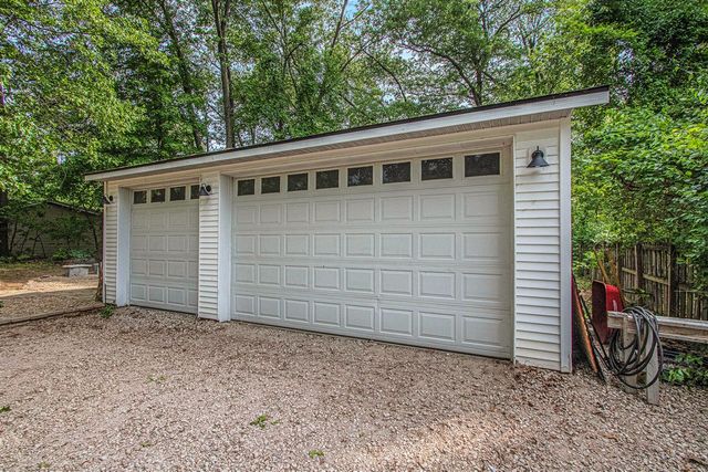 13262 Country Ln, New Buffalo, MI 49117