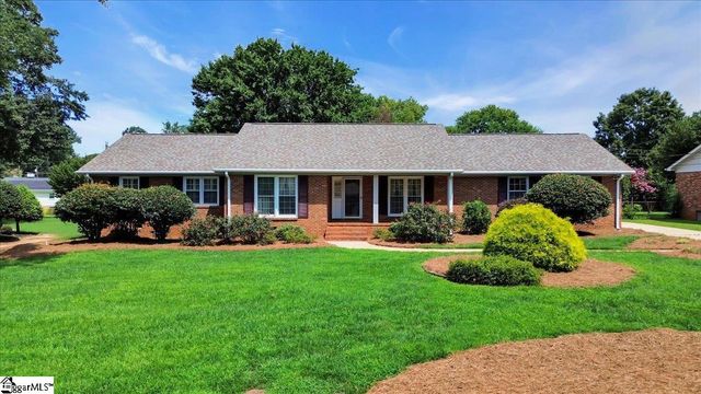 17 Seabury Drive, Greenville, SC 29615