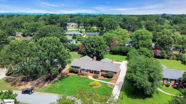 17 Seabury Drive, Greenville, SC 29615