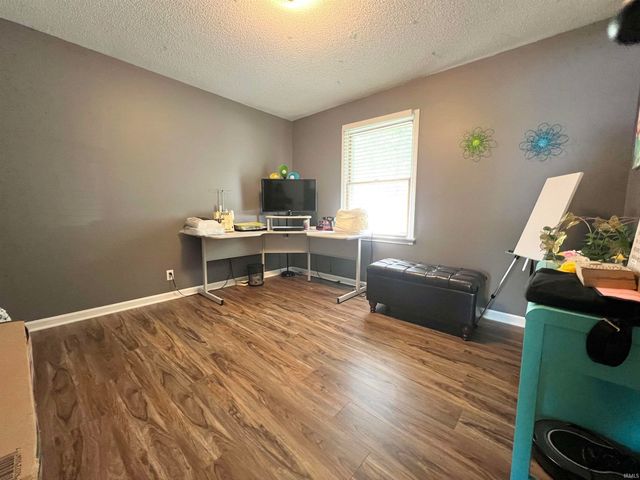 2833 Terri Lane, Newburgh, IN 47630