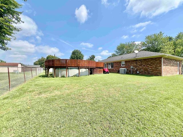 2833 Terri Lane, Newburgh, IN 47630