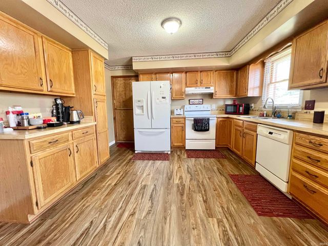 2833 Terri Lane, Newburgh, IN 47630