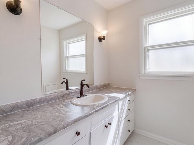 354 111th Avenue NW, Coon Rapids, MN 55448