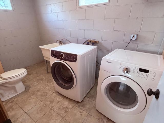 354 111th Avenue NW, Coon Rapids, MN 55448