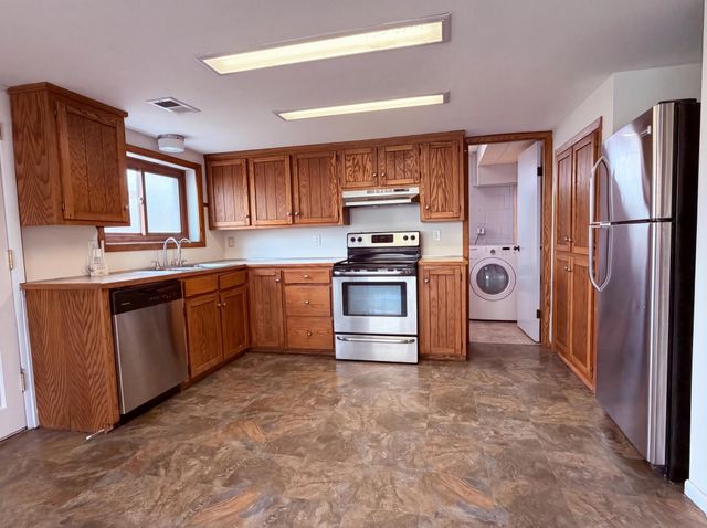 354 111th Avenue NW, Coon Rapids, MN 55448