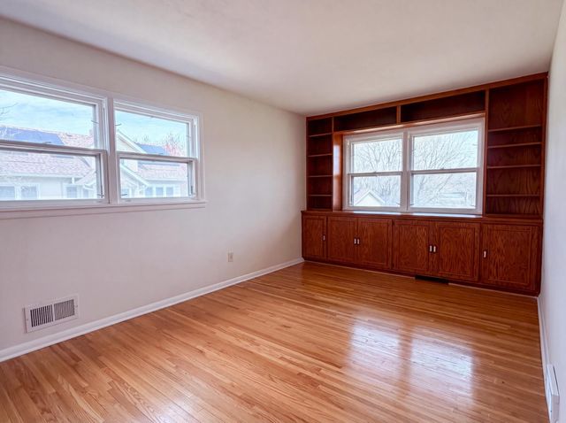 354 111th Avenue NW, Coon Rapids, MN 55448