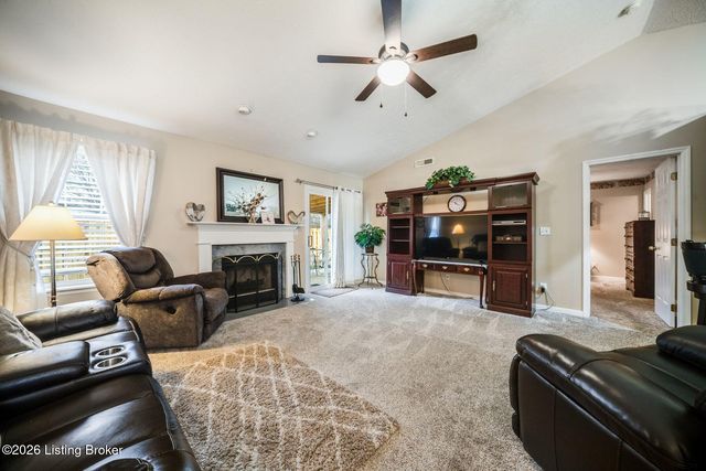 181 Shawnee Cir, Mt Washington, KY 40047