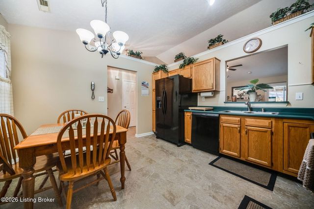 181 Shawnee Cir, Mt Washington, KY 40047