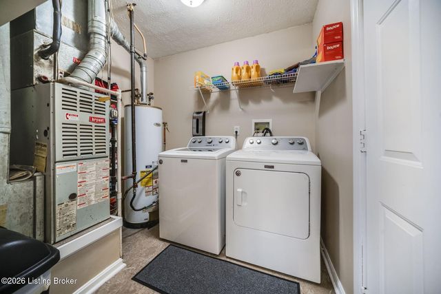 181 Shawnee Cir, Mt Washington, KY 40047