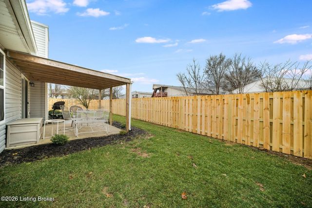 181 Shawnee Cir, Mt Washington, KY 40047