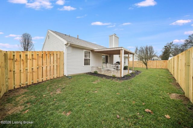 181 Shawnee Cir, Mt Washington, KY 40047