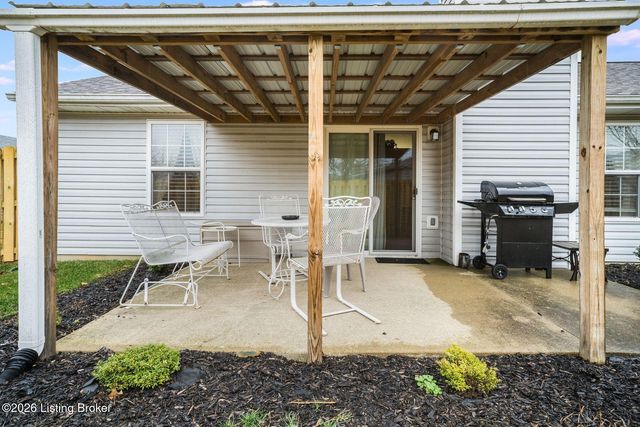 181 Shawnee Cir, Mt Washington, KY 40047