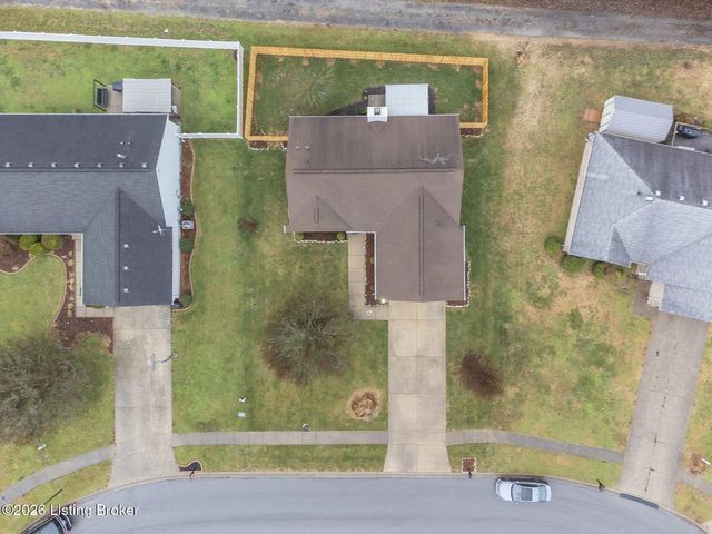 181 Shawnee Cir, Mt Washington, KY 40047