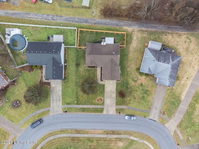 181 Shawnee Cir, Mt Washington, KY 40047
