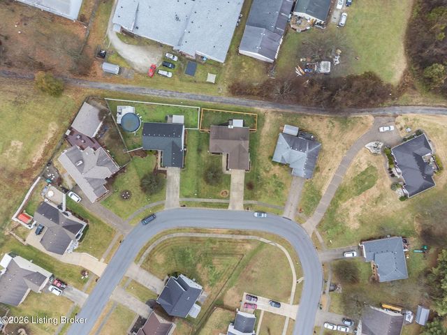 181 Shawnee Cir, Mt Washington, KY 40047