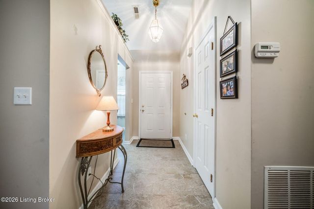 181 Shawnee Cir, Mt Washington, KY 40047