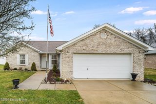 181 Shawnee Cir, Mt Washington, KY 40047