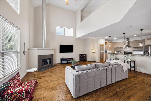 5218 Petty Street F, Houston, TX 77007