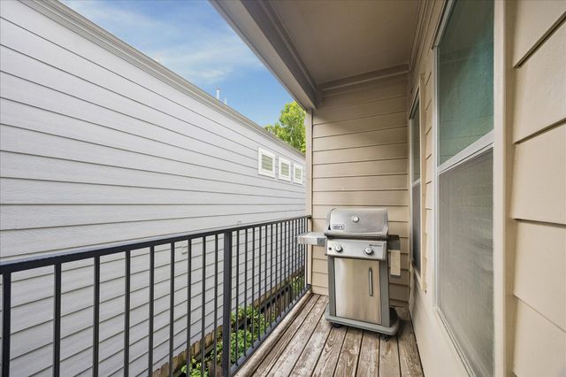 5218 Petty Street F, Houston, TX 77007