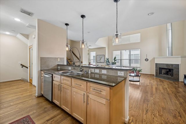 5218 Petty Street F, Houston, TX 77007