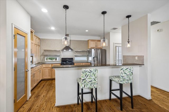 5218 Petty Street F, Houston, TX 77007