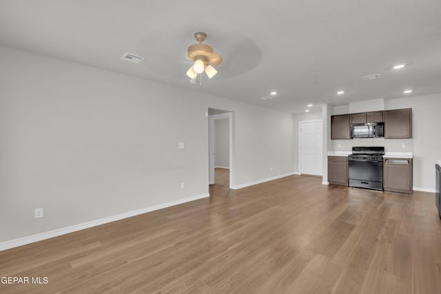 1069 WHITEBRUSH Road, Horizon City, TX 79928
