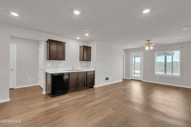 1069 WHITEBRUSH Road, Horizon City, TX 79928