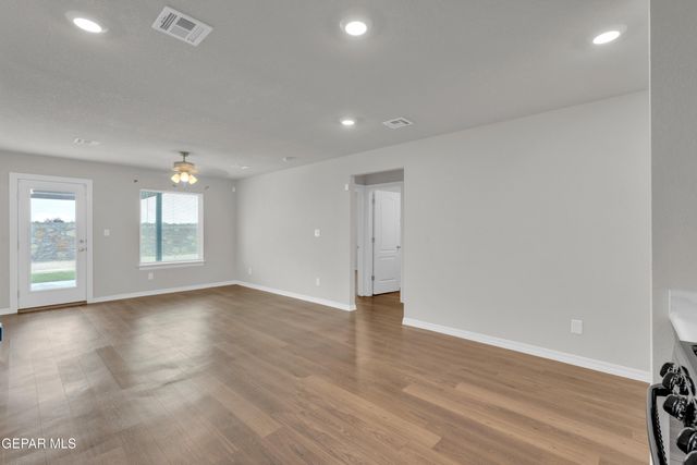 1069 WHITEBRUSH Road, Horizon City, TX 79928