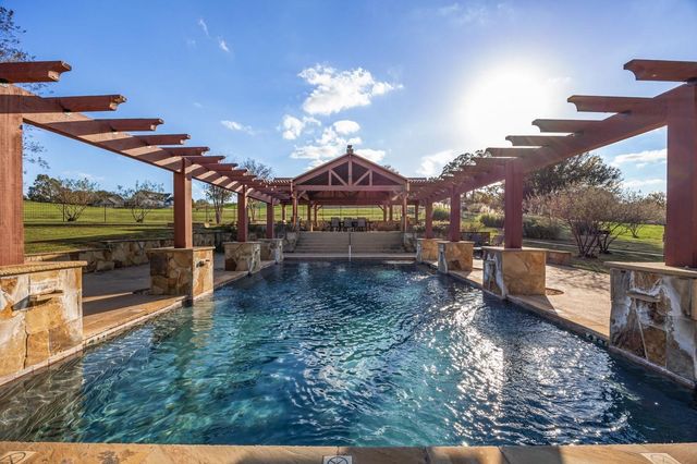 4737 Pine Ridge Court, Athens, TX 75752