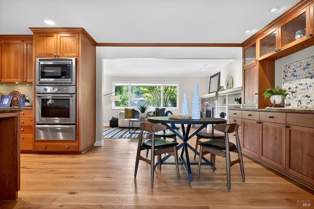 3329 Bonita Vista Ln, Santa Rosa, CA 95404