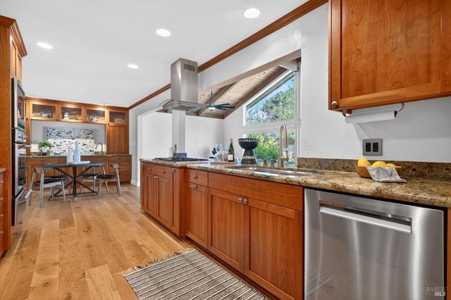 3329 Bonita Vista Ln, Santa Rosa, CA 95404