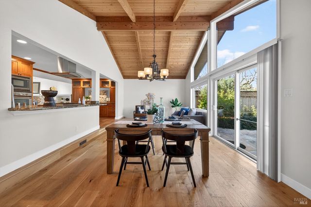 3329 Bonita Vista Ln, Santa Rosa, CA 95404