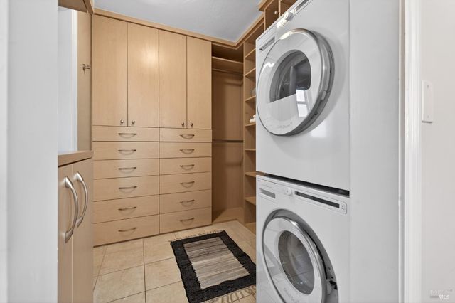 3329 Bonita Vista Ln, Santa Rosa, CA 95404