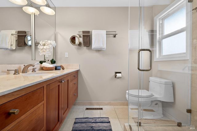 3329 Bonita Vista Ln, Santa Rosa, CA 95404